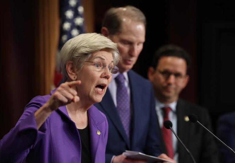 Elizabeth Warren is sounding the alarm on Trump’s ‘spy sheikh’ crypto deal
